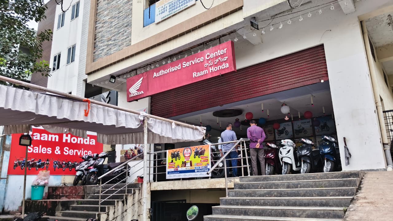 RAAM Honda Bikes Display